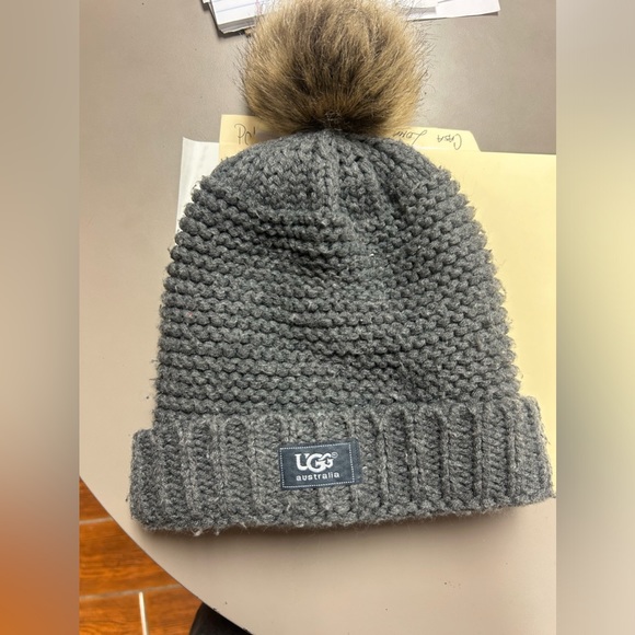 UGG Accessories - UGG Women's Grey Hat